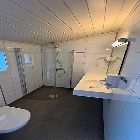 Spacious In Kinsarvik Ξενοδοχείο 3*